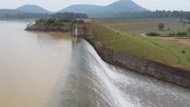 مقام هندی برای بازیابی گوشی خود، آب یک سد را تخلیه کرد! + عکس