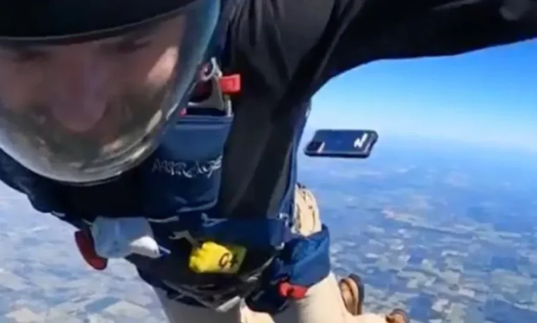 گوشی آیفون در سقوط از ارتفاع 4 کیلومتری جان سالم به در برد + ویدیو