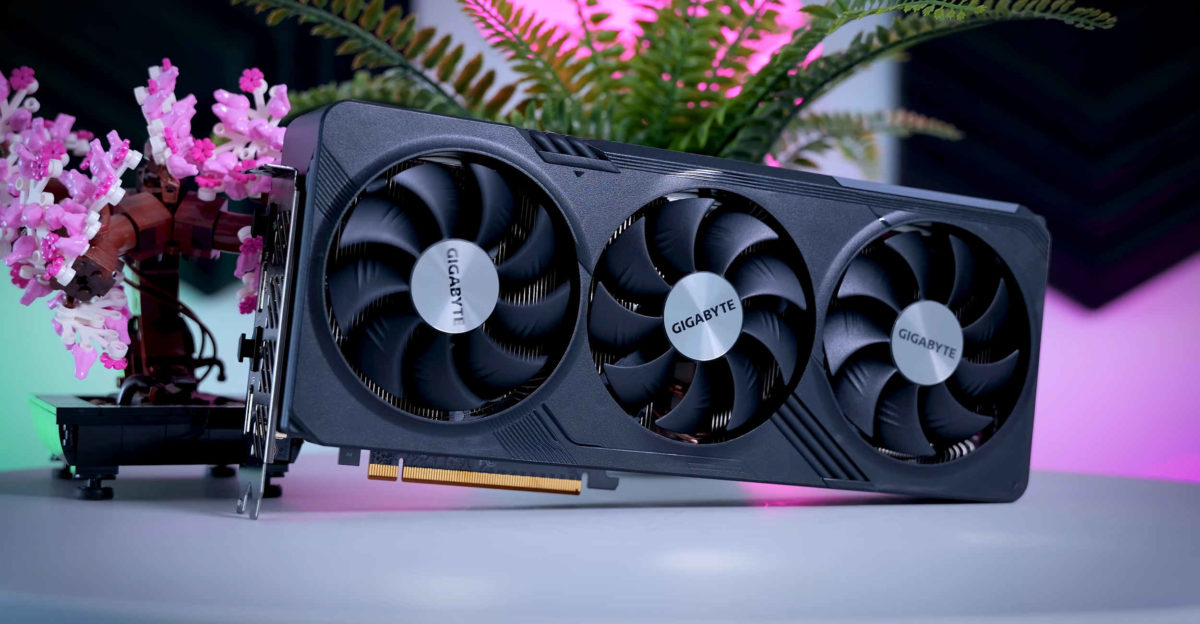 نسخه آندرولت RX 7800 XT با توان محدود به 200 وات عملکردی مشابه با RTX 4070 دارد!