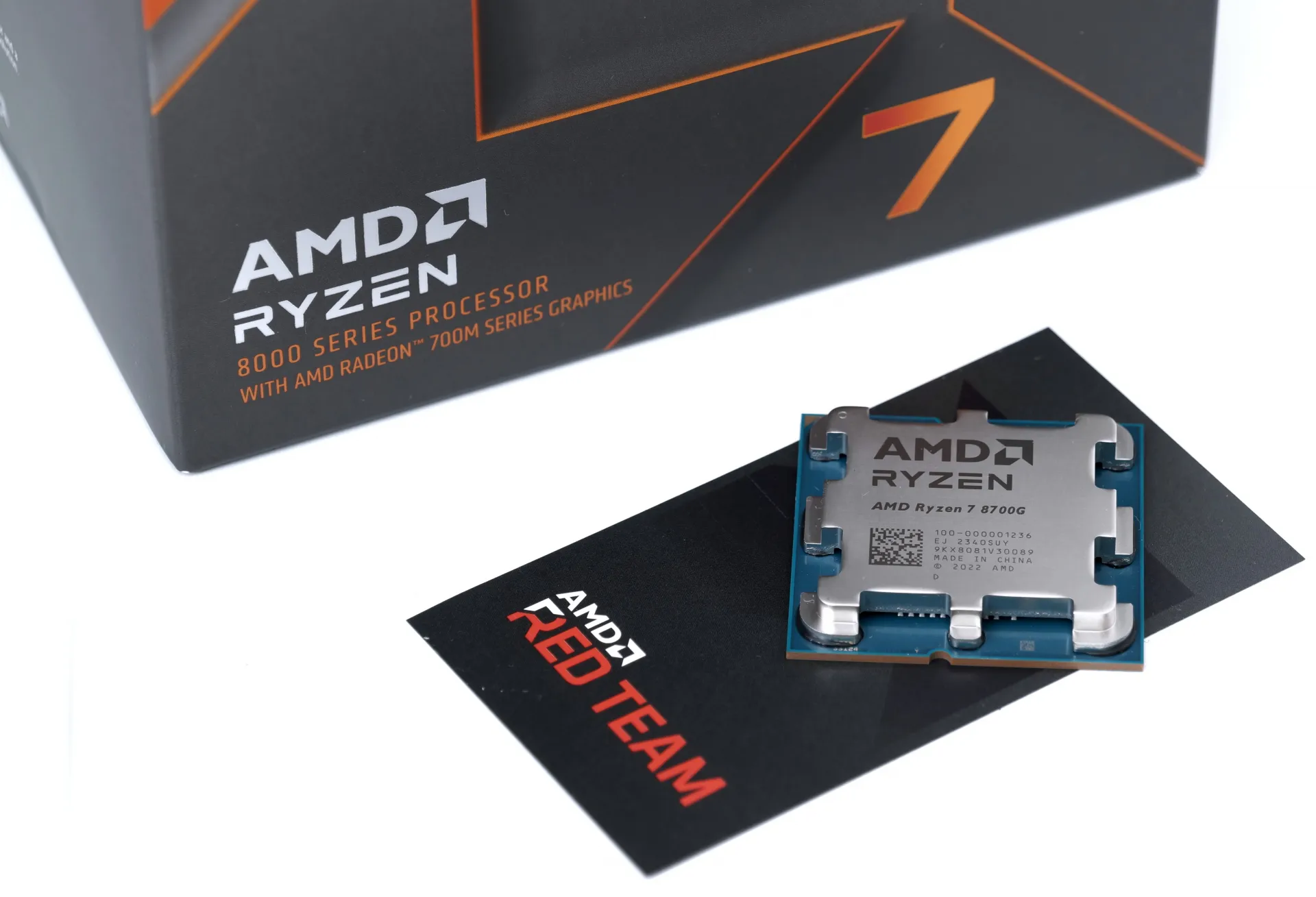 راه حل AMD برای رفع کاهش عملکرد در پردازنده‌های Ryzen 8000G: آپدیت بایوس