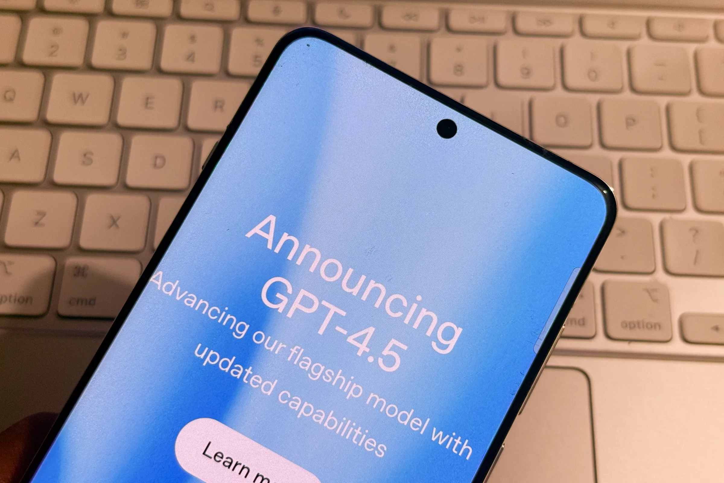 عرضه گسترده مدل GPT-4.5 به‌دلیل کمبود GPU به تعویق افتاده است