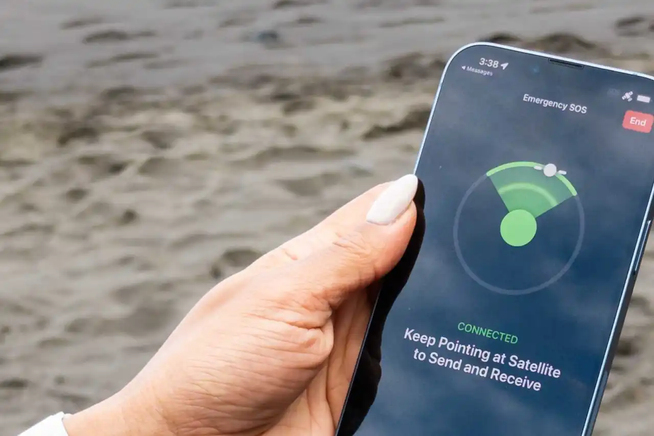 آیفون 13 با iOS 18.5 به قابلیت ارتباط ماهواره‌ای از طریق اپراتورها مجهز شد