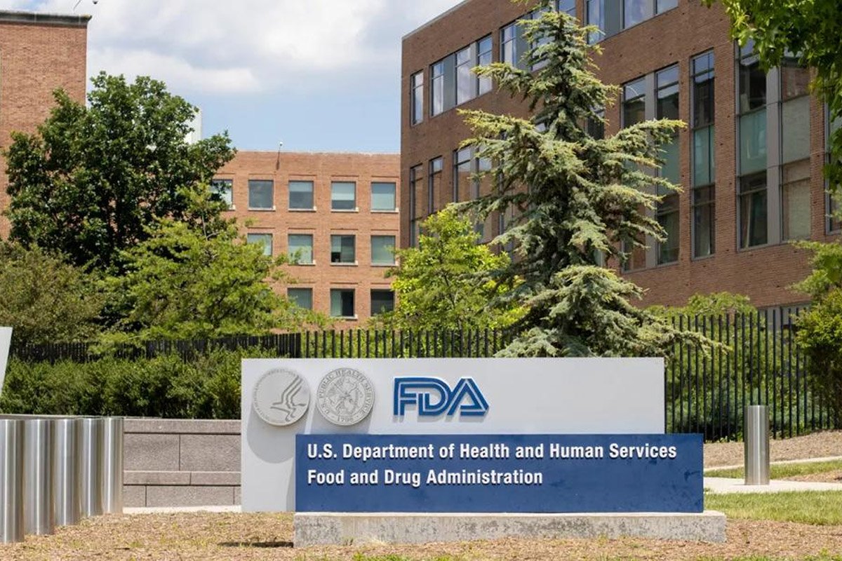FDA آمریکا از هوش مصنوعی برای افزایش سرعت بررسی‌ها استفاده می‌کند