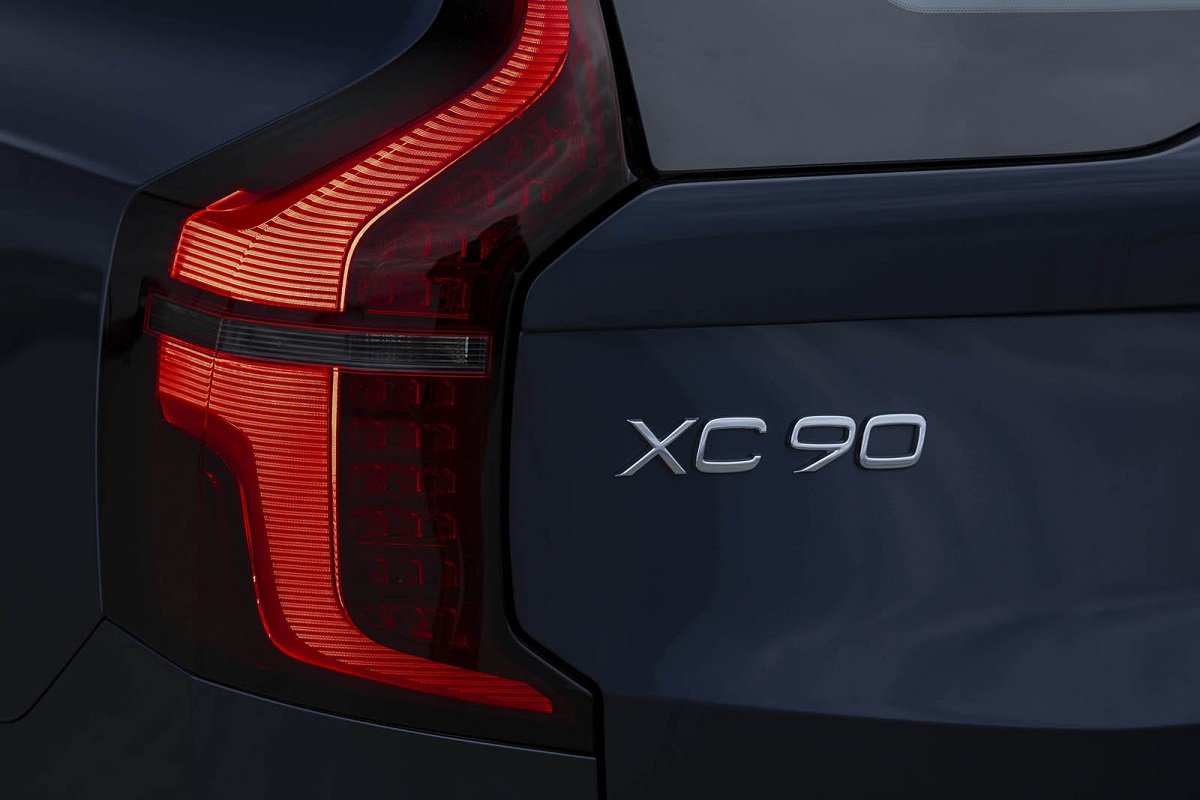 نسل جدید ولوو XC90 در راه است، سوئدی‌ها موتور درون‌سوز را کنار نمی‌گذارند