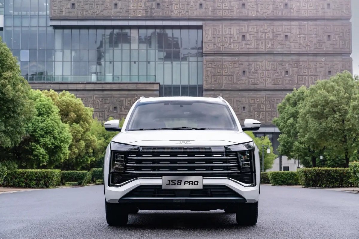 نگاهی به KMC X8 و جک RF8، محصولات جدید کرمان‌موتور برای بازار ایران