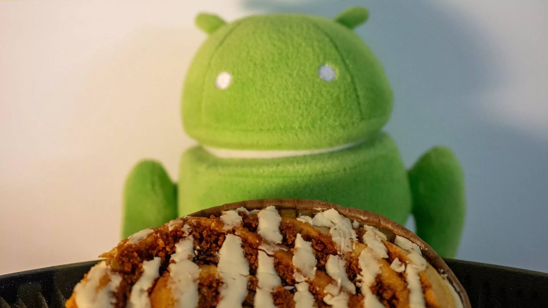 اسم رمز اندروید 17 لو رفت: Cinnamon Bun
