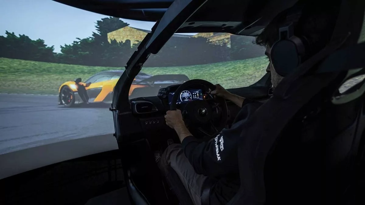 شبیهساز رانندگی مکلارن، از رانندگی با خودرو واقعی لذتبخشتر به نظر میرسد