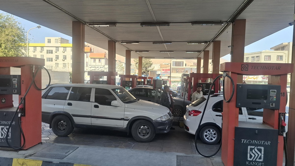 سهمیه بنزین خودروهای نوشماره داخلی زیر یک میلیارد تومان حذف نمیشود