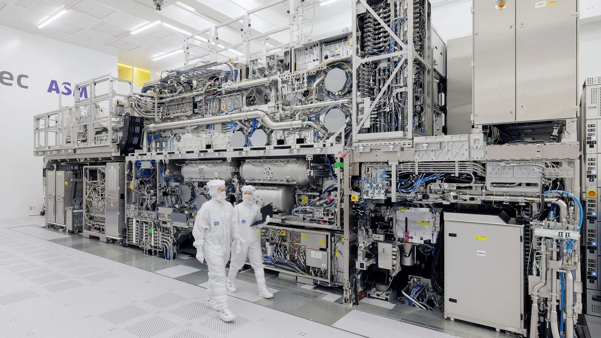 دانشمندان چینی با کمک مهندسان سابق ASML یک دستگاه لیتوگرافی را توسعه دادند