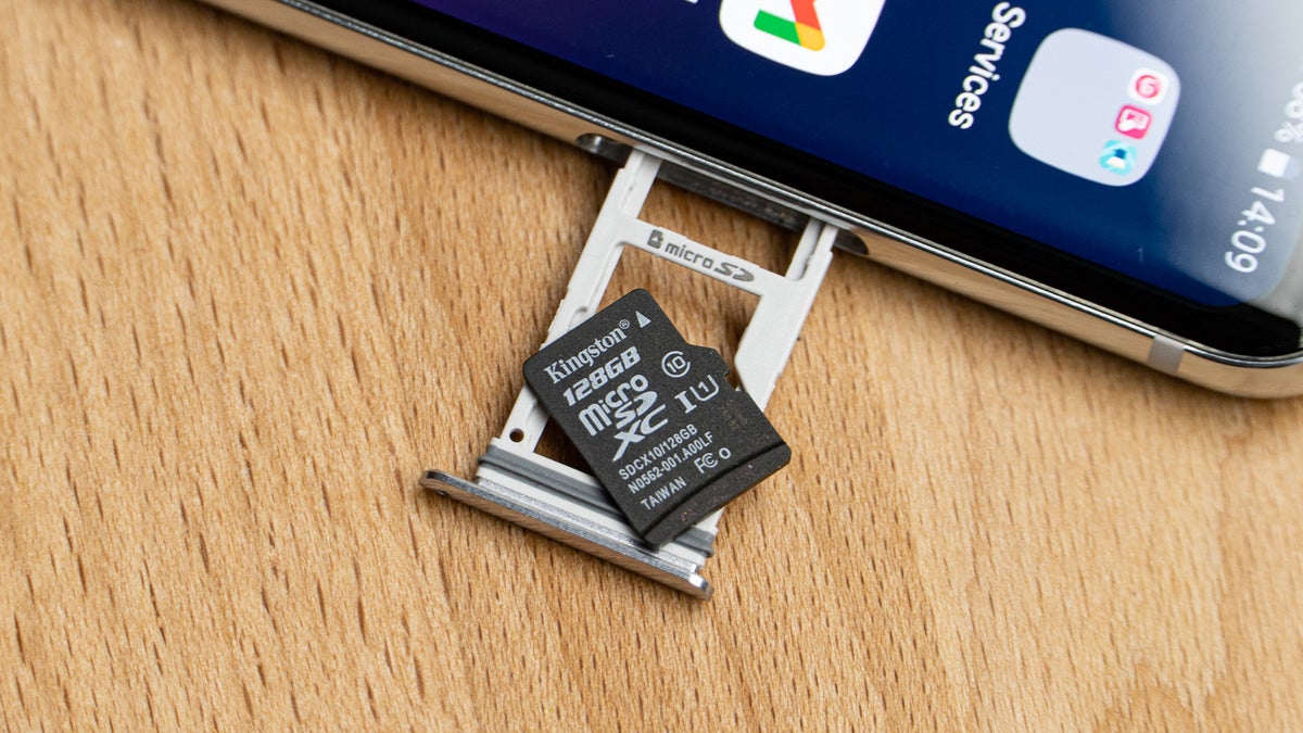 با افزایش قیمت حافظه، احتمال بازگرداندن microSD به گوشیها مطرح شد