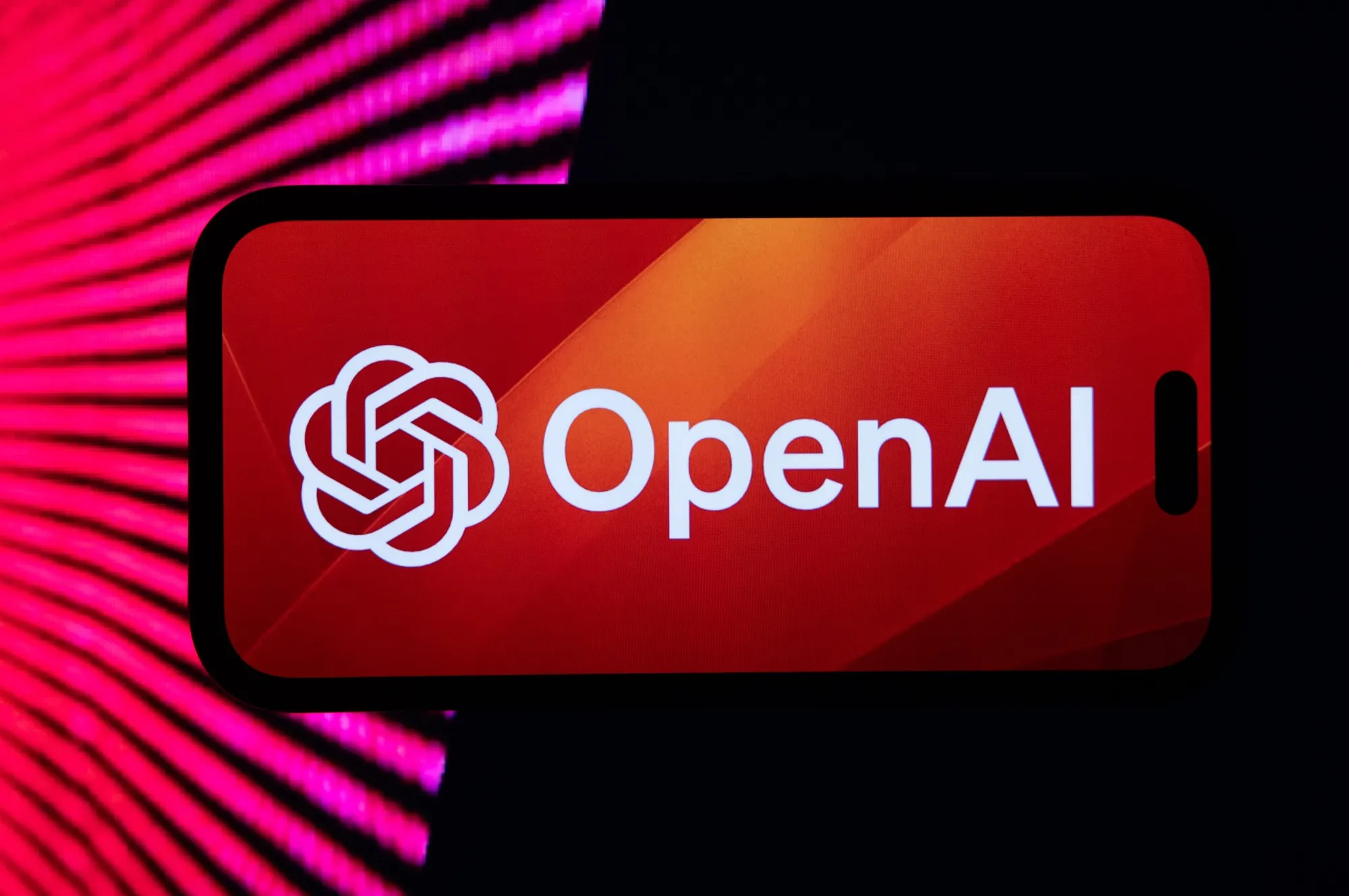 OpenAI در واکنش به تهدید پیشرفتهای گوگل «وضعیت قرمز» اعلام کرد