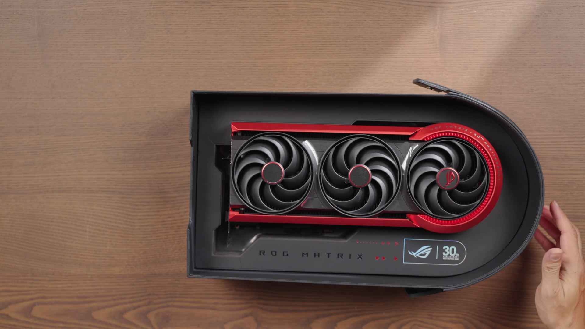رونمایی از کارت گرافیک ROG Matrix RTX 5090 D V2 ایسوس برای بازار چین