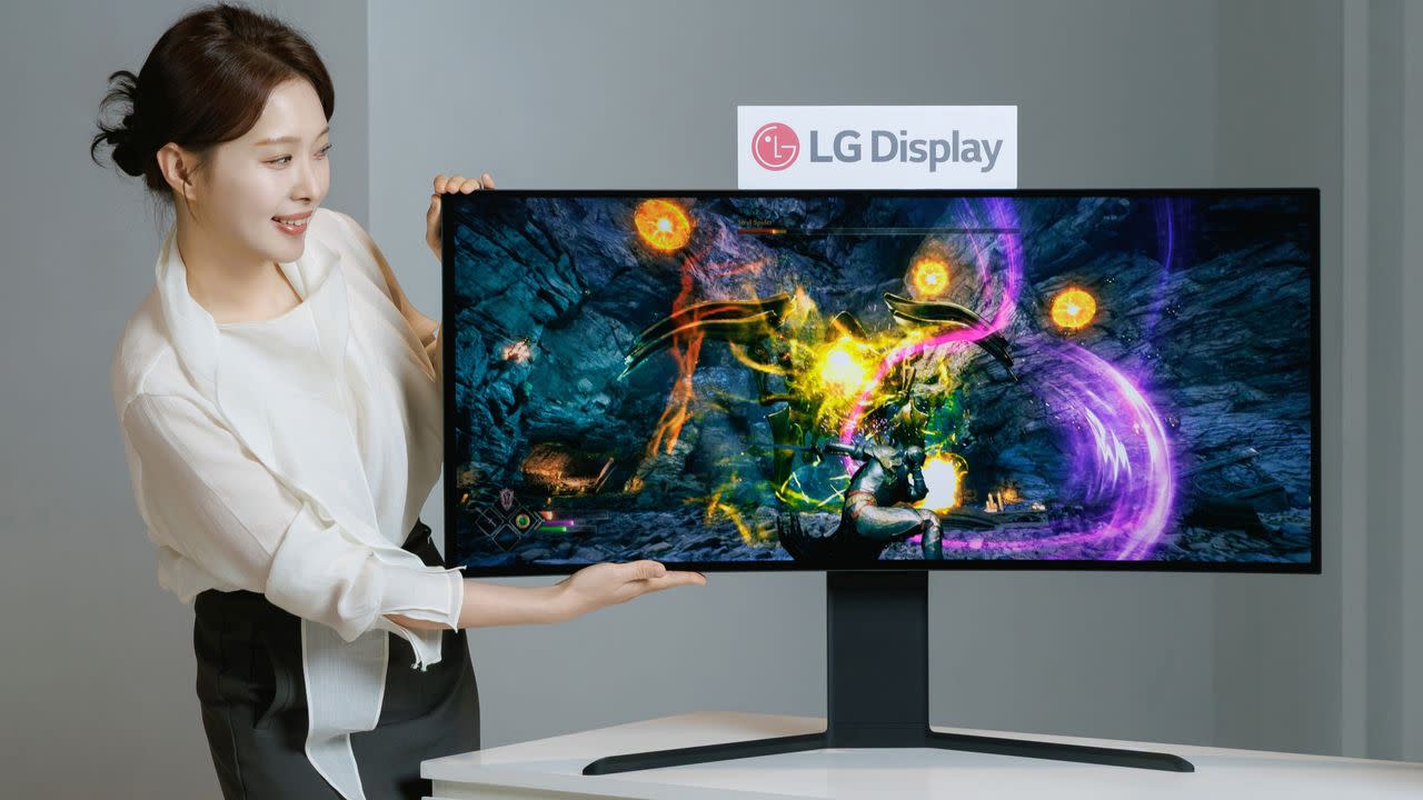 الجی از نخستین نمایشگر OLED با نرخ تازهسازی ۷۲۰ هرتز پرده برداشت