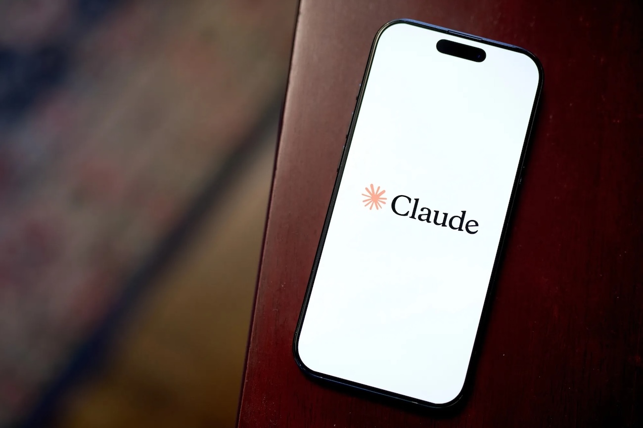 قابلیت جدید ریموت کنترل برای Claude Code معرفی شد؛ نظارت بر کدنویسی با موبایل
