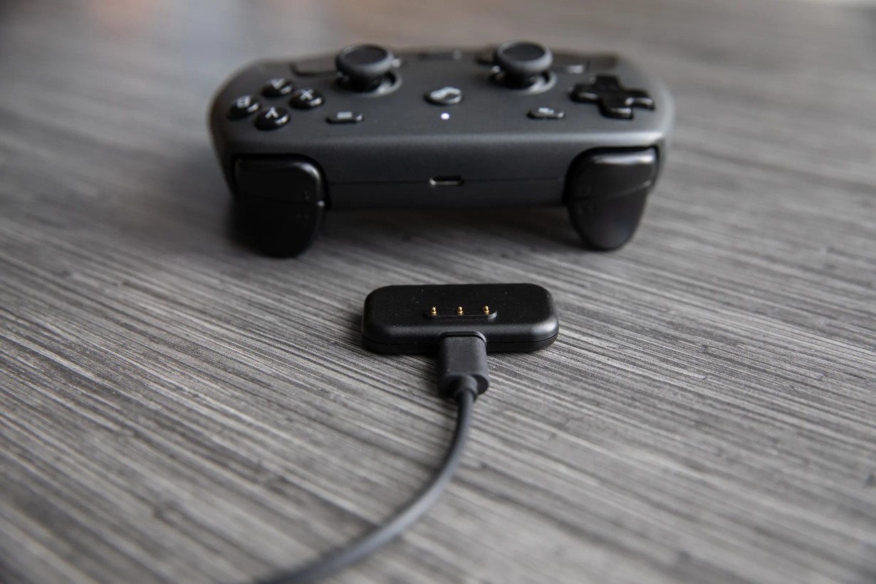 شارژر Steam Controller ایراد طراحی بزرگی دارد
