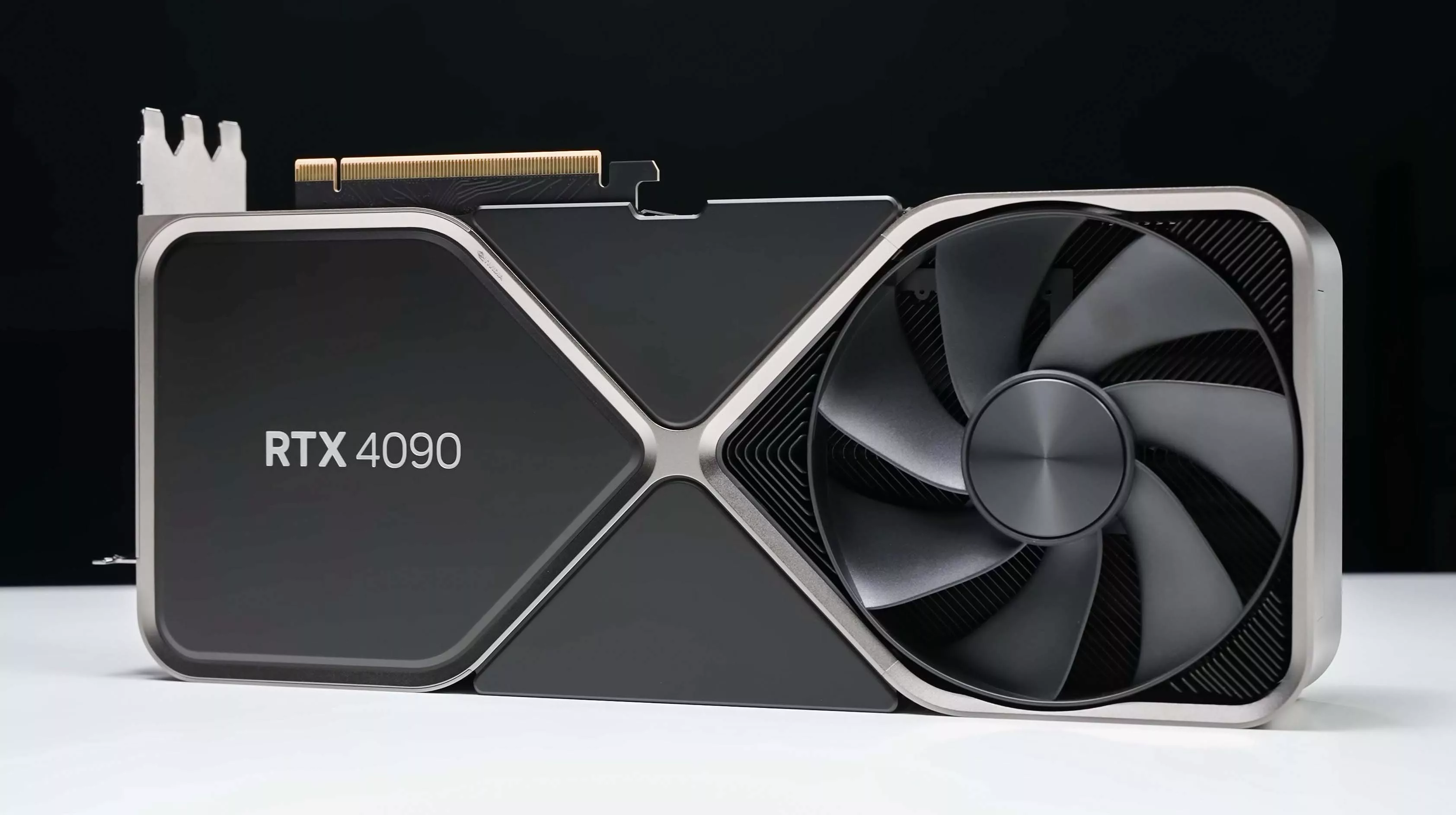 فروش RTX 4090 با تراشه پلاستیکی!