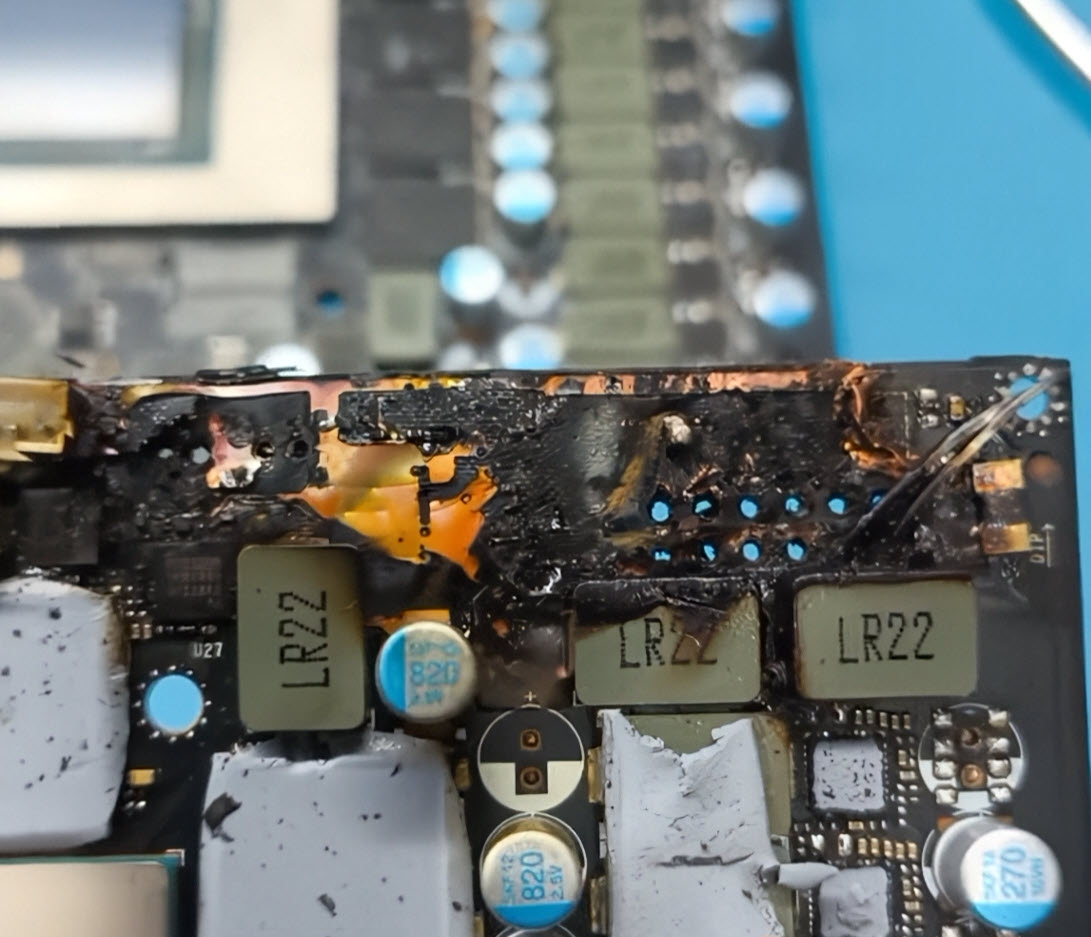 انفجار کانکتور ۱۶ پین RTX 5090 و نابودی پردازنده!