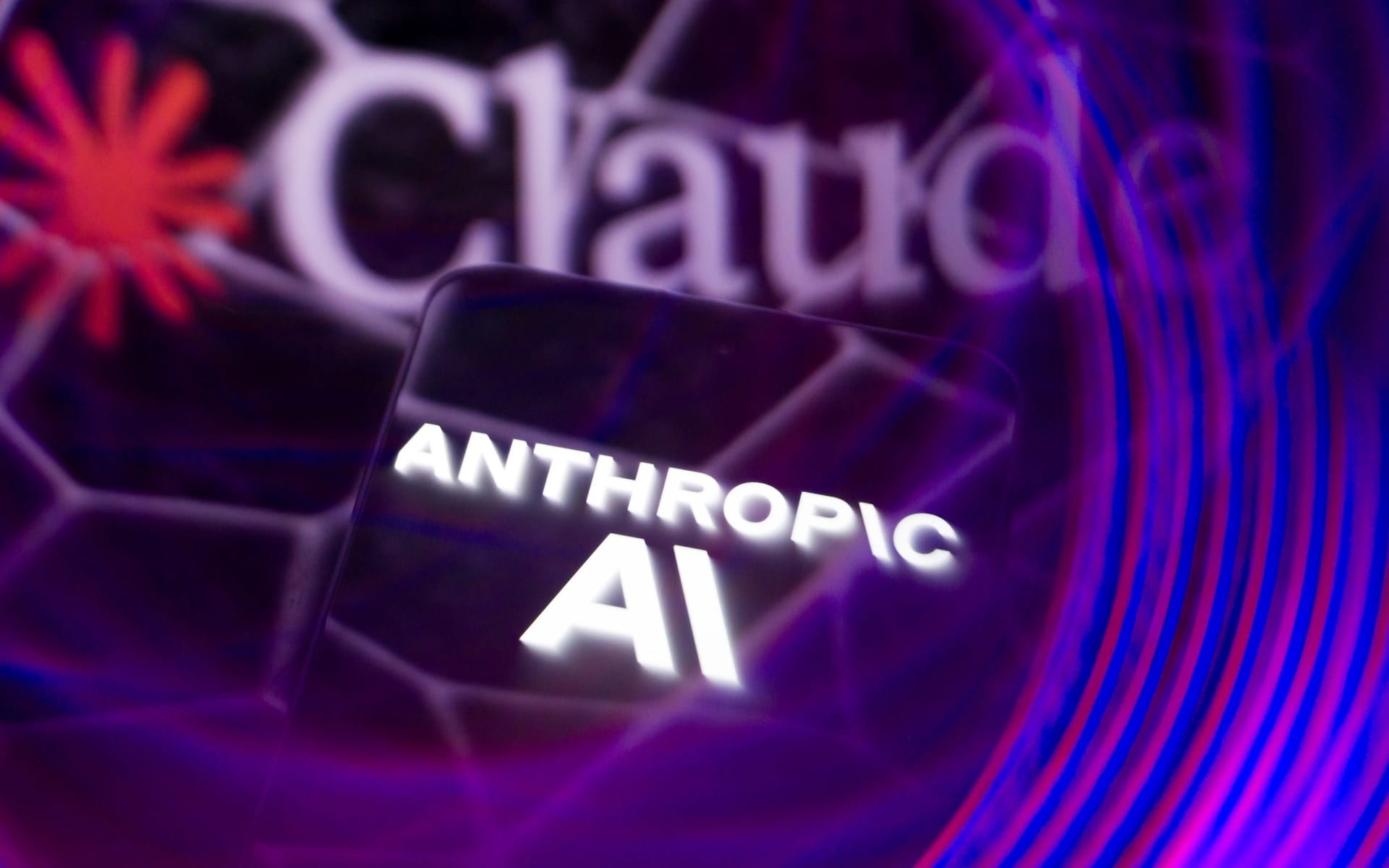 پس از حادثه OpenAI، مدل Claude هم به سیستمهای ۳ شرکت نفوذ کرد