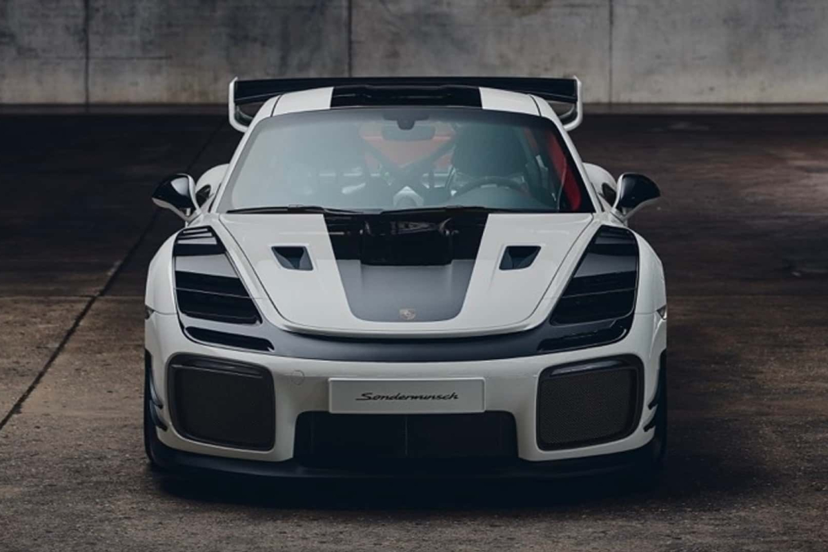 پورشه مدل 911 GT2 RS را به مدل کلاسیک و در عین حال مدرن تبدیل کرد
