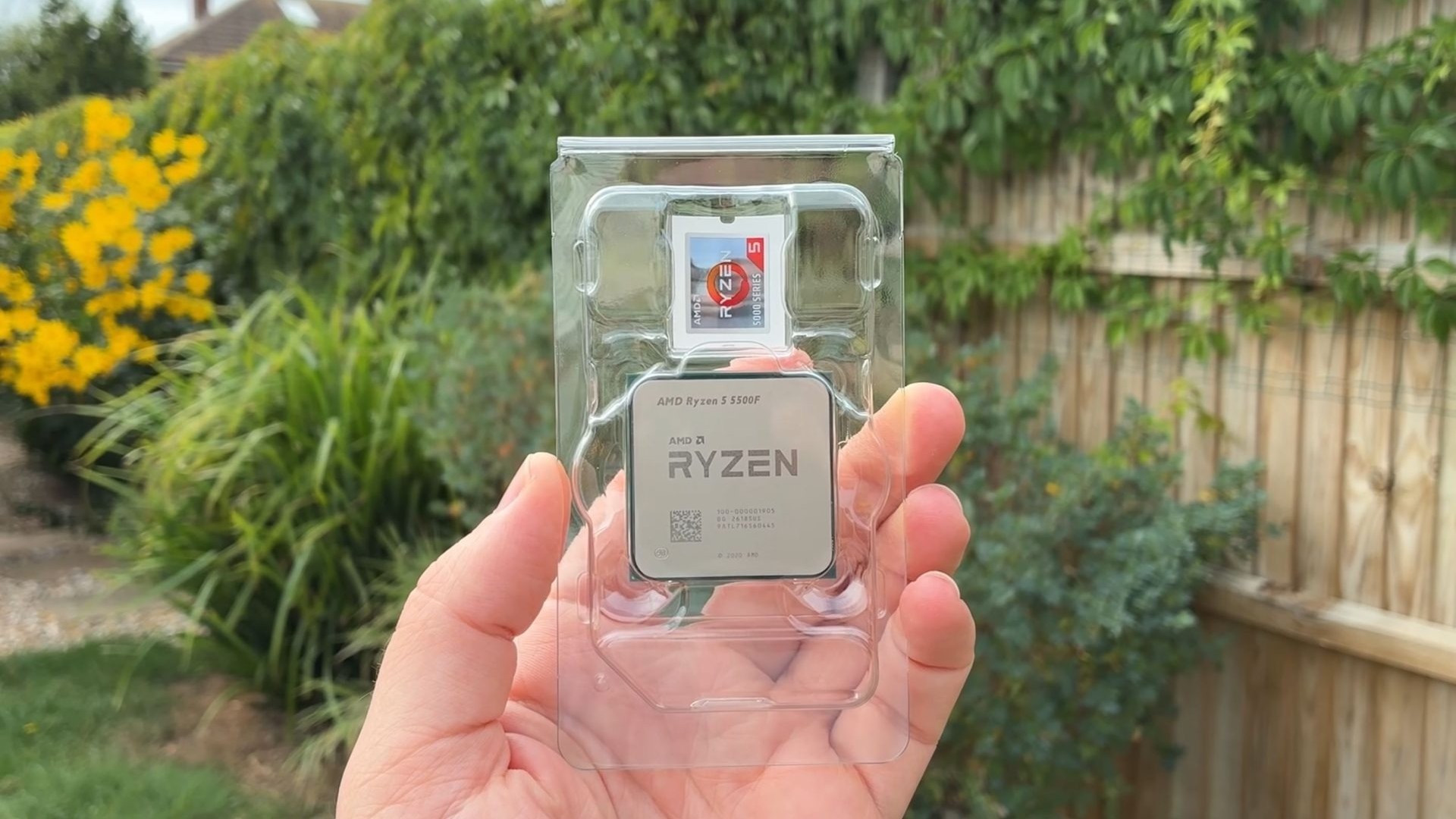 پردازنده Ryzen 5 5500F تا 15 درصد عملکرد گیمینگ بالاتری نسبت به Ryzen 5 5500 ارائه میدهد